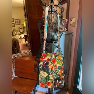 Liz Claiborne vintage summer shoulder beach/pool bag. Very good condition.